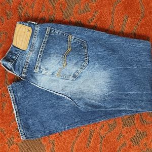 Men's American Eagle size 28W 30L, straight leg jeans